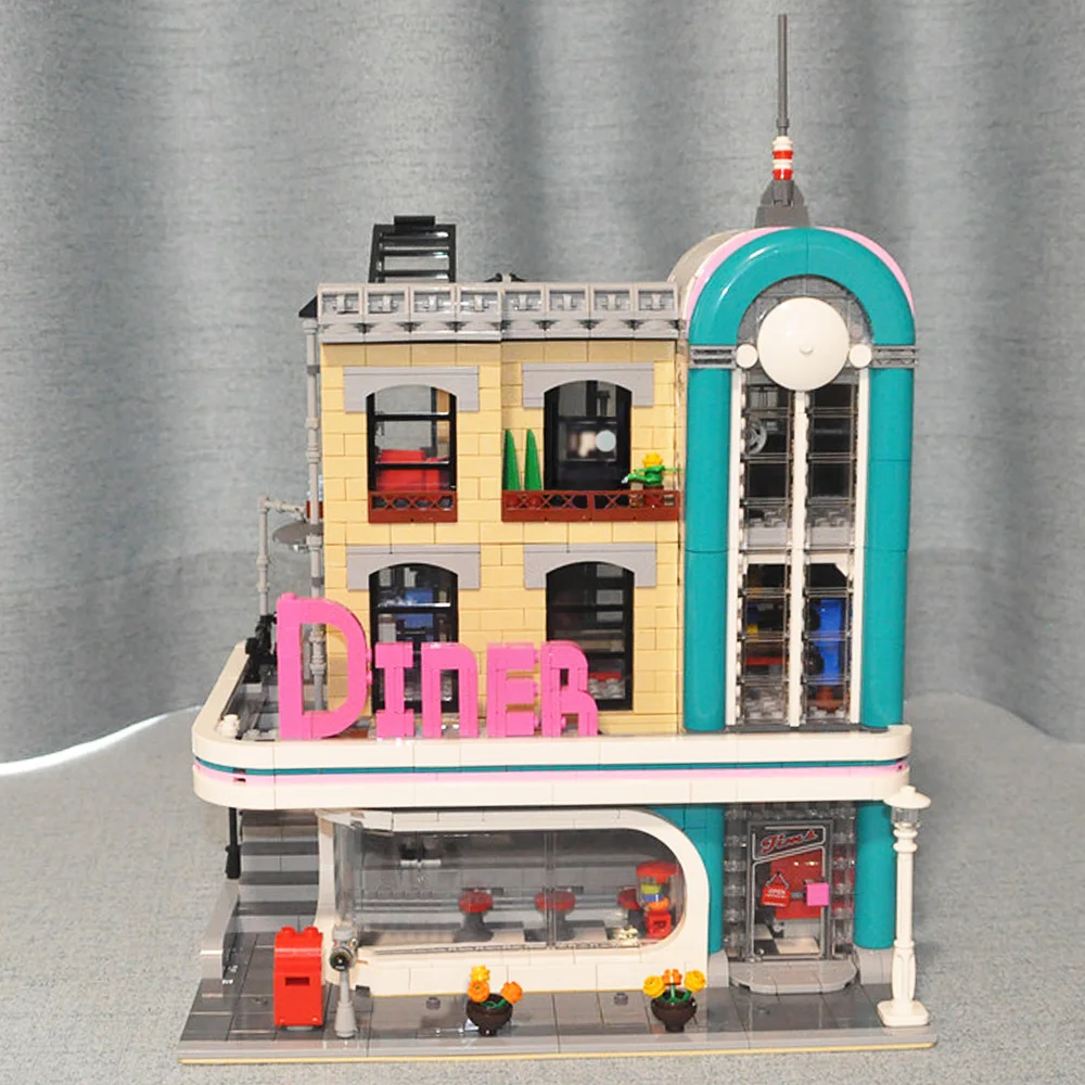 

Classic Hot Sale Downtown Diner Model Ideas Street View 15037 Moc Modular Building Blocks Bricks Children Gift Toys 2480PCS