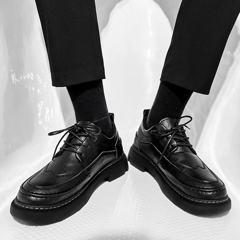 

2022 Men shoes zapatos hombr British Autumn leather platform shoes Thick Bottom Men quality dress shoes oxfords Brogue Shoes