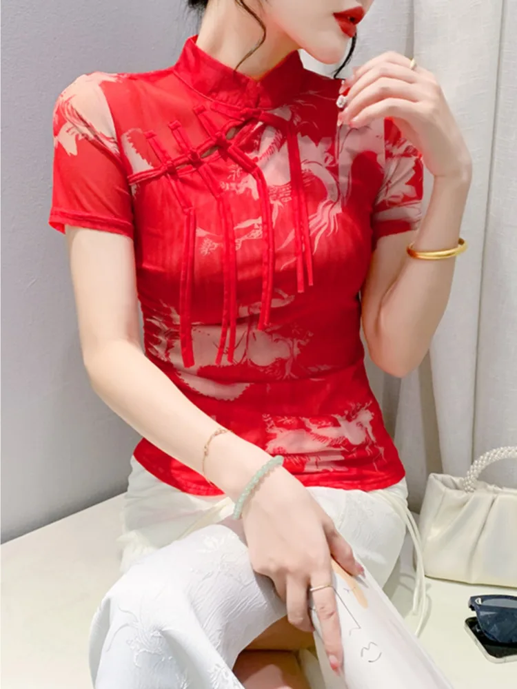 # 7136 Винтажная красная сетчатая футболка с принтом женская воротником-стойкой в