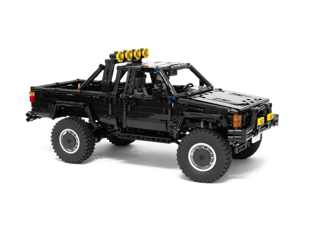 Moc 2024-1985 4x4 SR5 Xtracab Грузовик Инженерная машина Строительные блоки Креативные