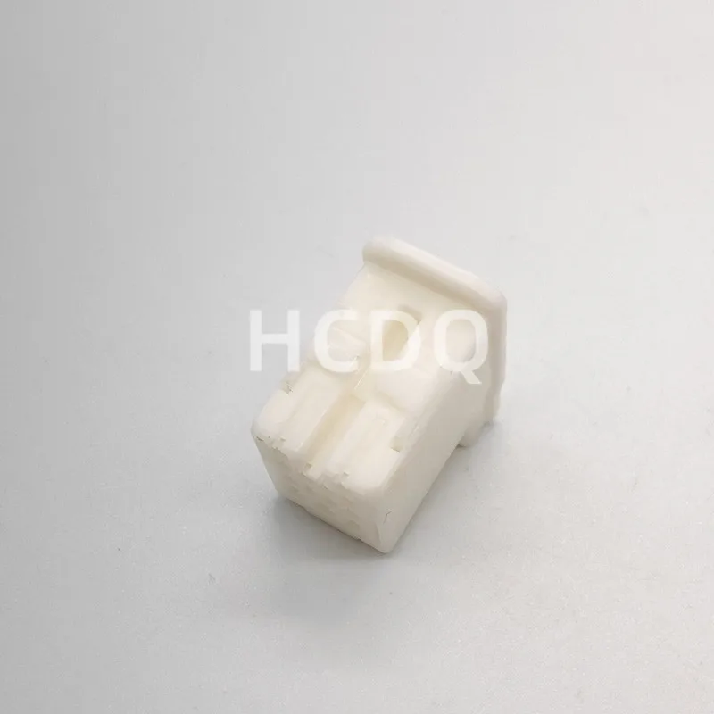 The original 82824-28400 automobile connector shell are supplied from stock