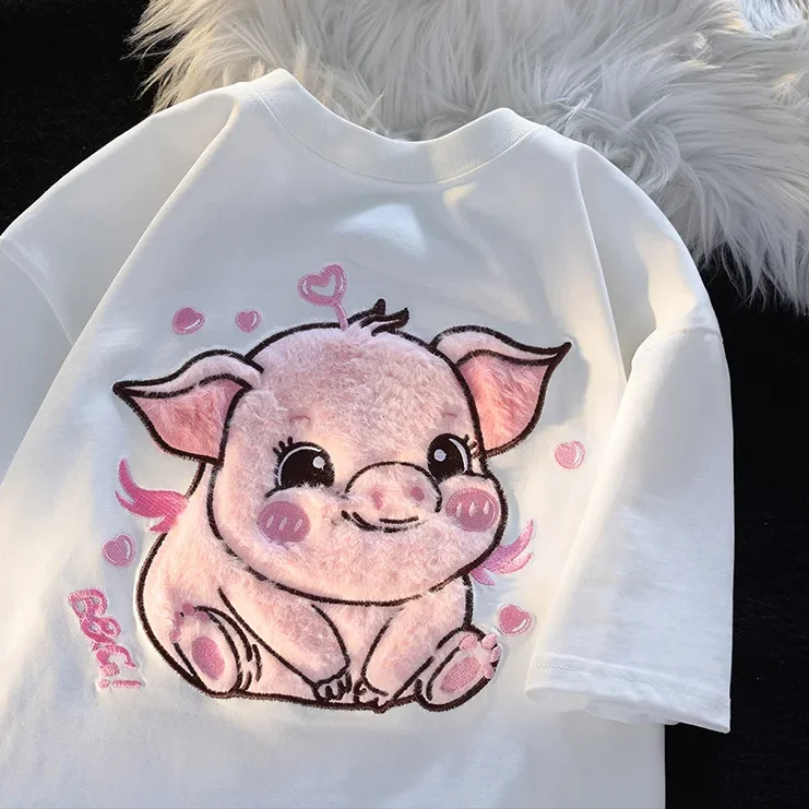 

Design sense pink piggy plush embroidery short sleeved T shirt women summer college style loose top y2k top harajuku t shirt