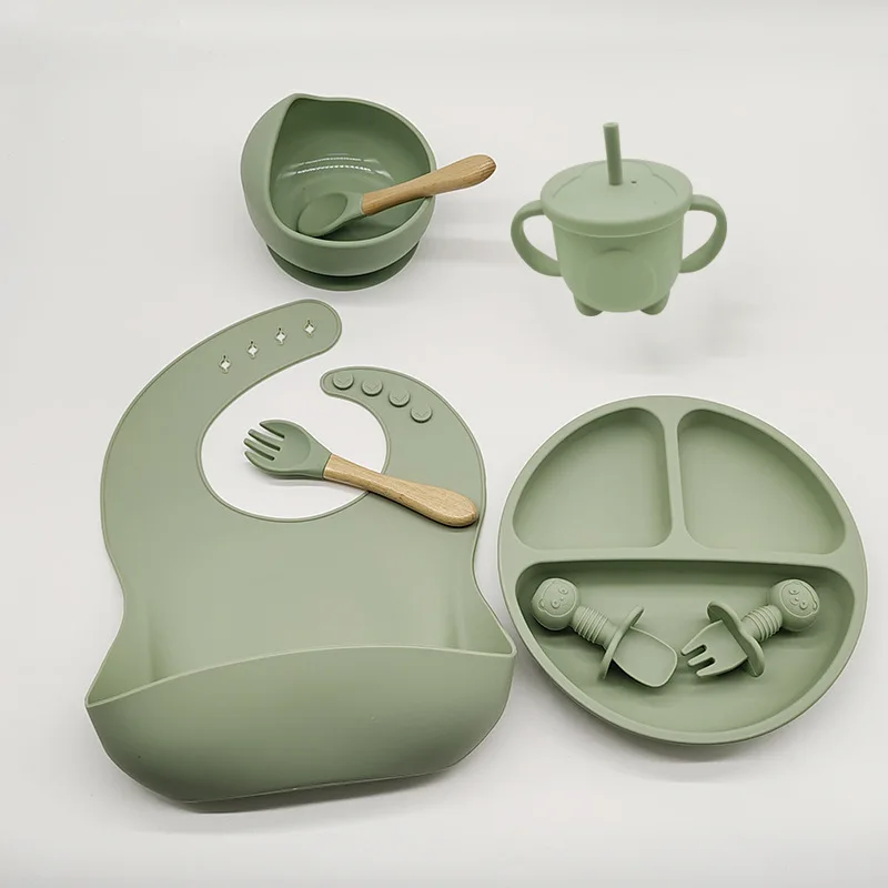 

Silicone Baby Feeding Set BPA Free Suction Bowl Divided Plate Wood Handle Spoon Fork Silicone Bibs Children Tableware