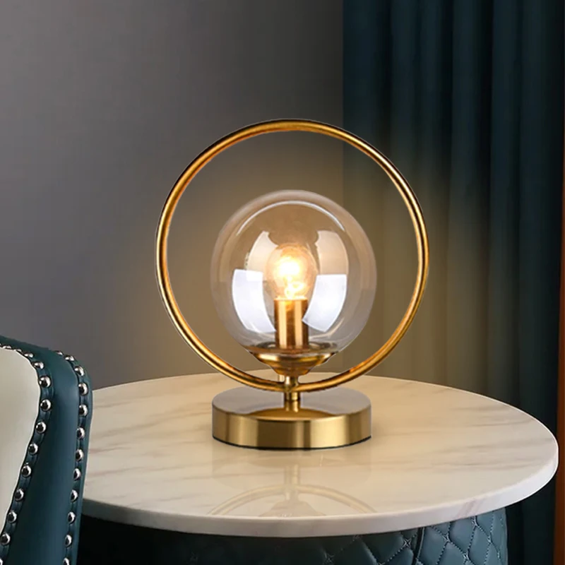 Скандинавская настольная лампа со стеклянными шариками современный латунный