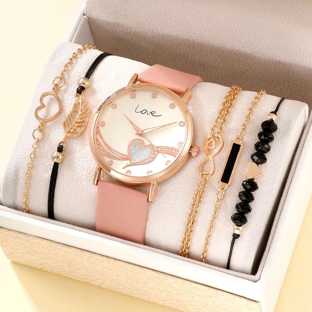 Модные женские кварцевые часы с кожаным ремешком