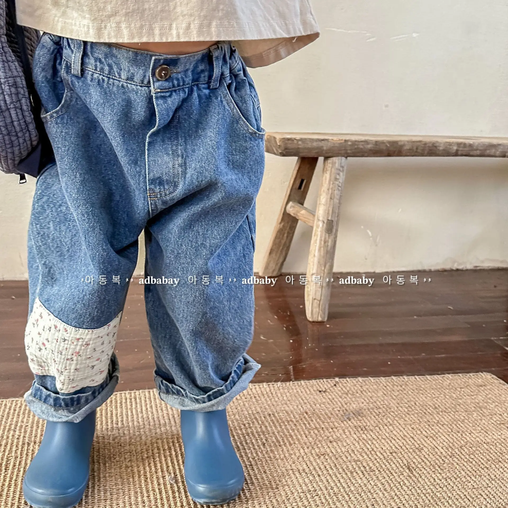 

2023 New Children Loose Trousers Spring Girls Denim Pants Floral Patch Pants For Kids Clothes Casual Boys Jeans Clothes