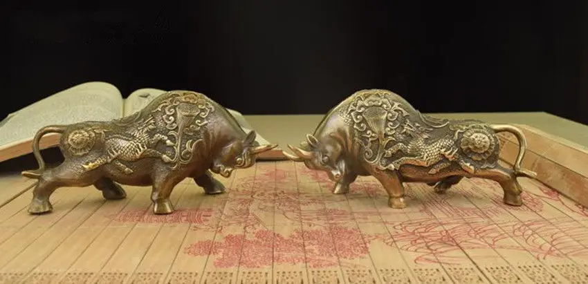 

7.5"CHINA OLD BRASS HANDWORK CARVING BULLFIGHT COW WEAR DRAGON LOTUS STATUE PAIR