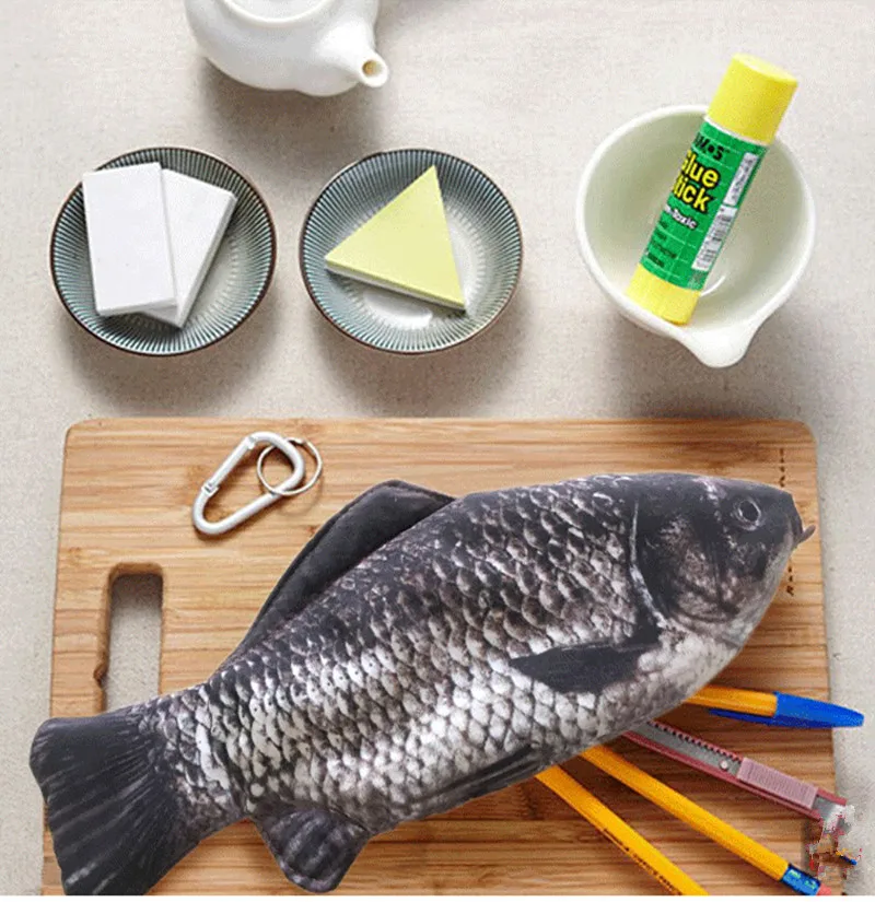 

Simulated Crucian Carp Pen Bag Wallet Personality Creativity Salted Fish Pen Bag Stationery Box Primary School Children Pencil B