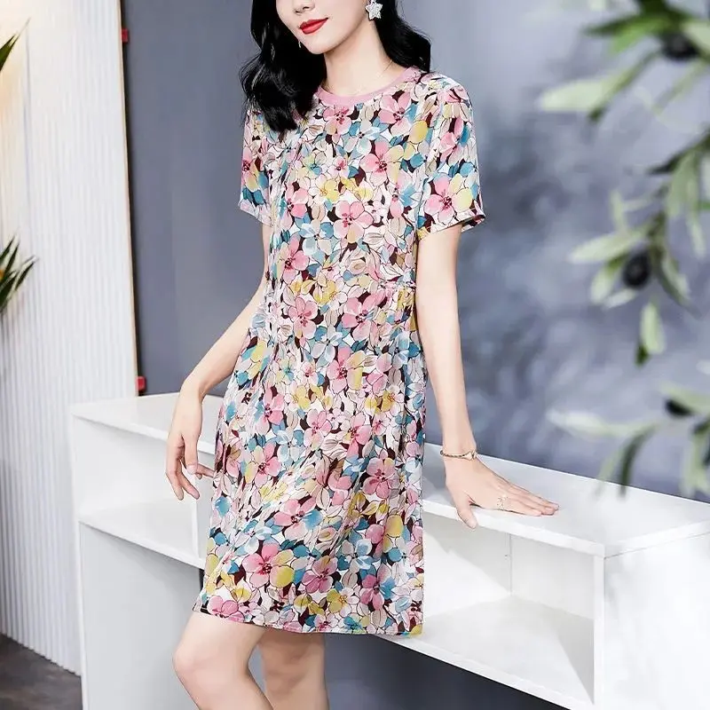 

Женское платье из шелка тутового шелкопряда, с круглым вырезом