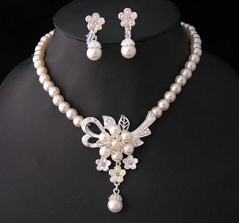 Роскошный женский комплект украшений с кристаллами и цветами, очаровательные серебряные свадебные Висячие серьги для женщин, изящное ожерелье с белой жемчужной цепочкой