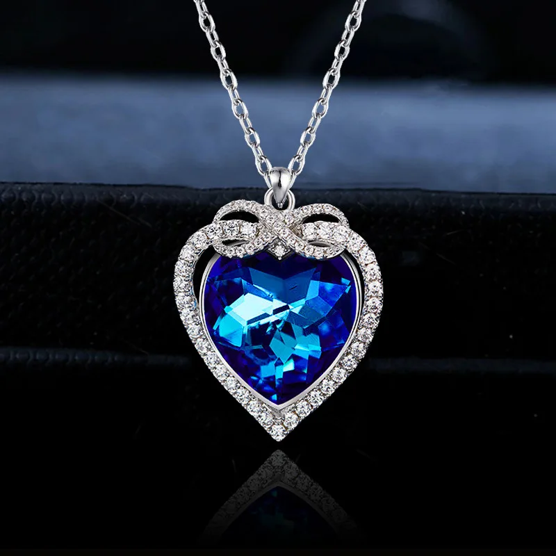 

Luxury Feminine Jewelry Blue Sapphire Pendant Necklace for Women Personality Heart Shaped Jewel Clavicle Necklace