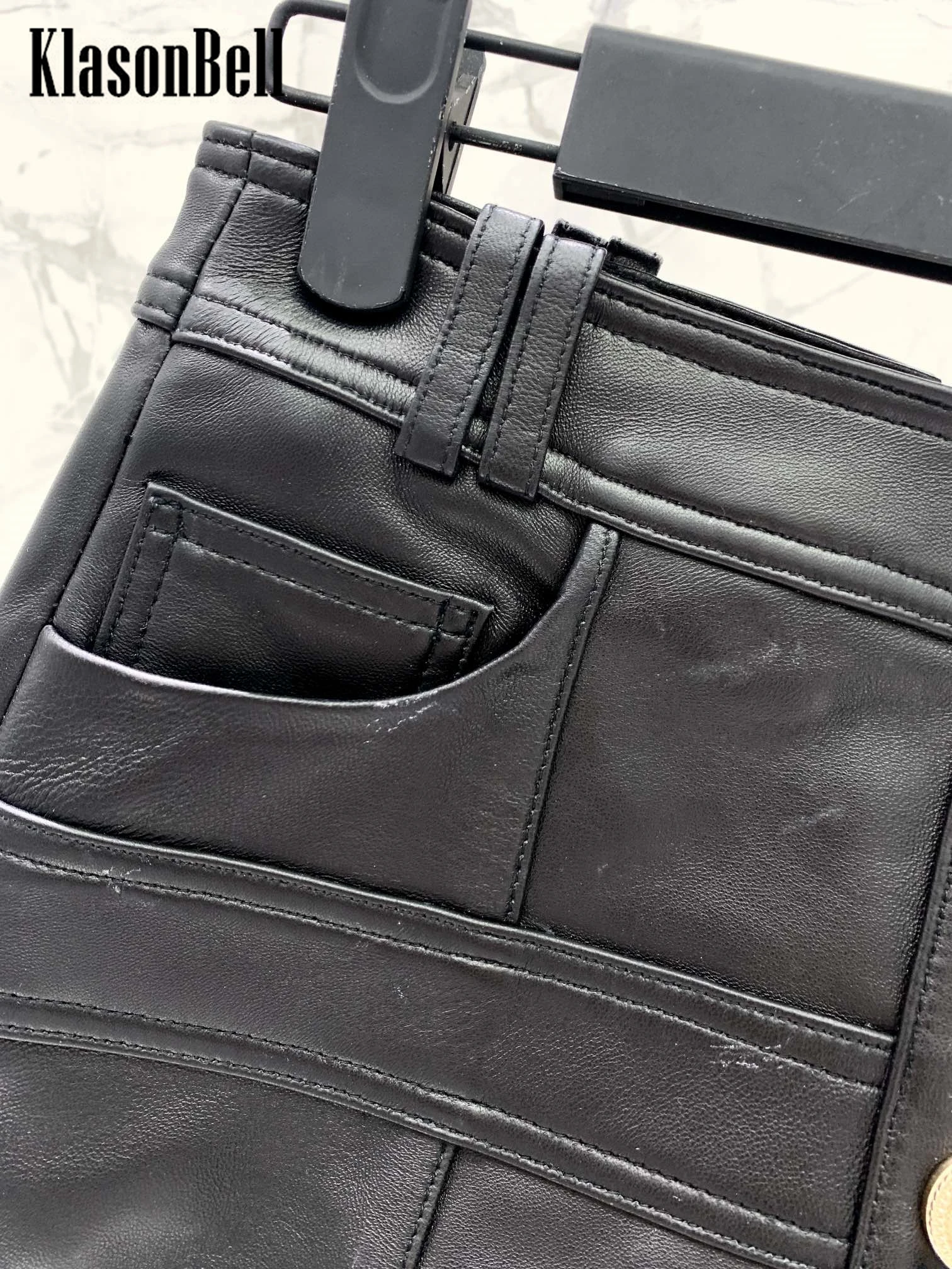 Рисунок 4 - Женская мини-юбка из натуральной кожи