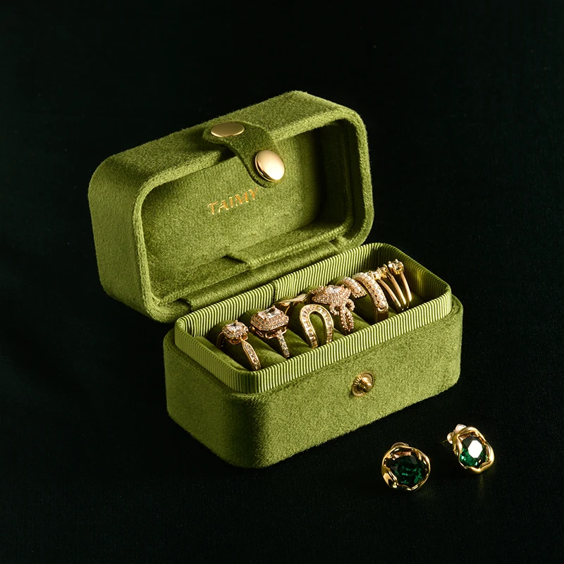 

Мини-плюшевая бархатная шкатулка для драгоценностей TAIMY, портативный дорожный футляр для хранения, бесплатная поддержка, индивидуальный логотип, упаковочные коробки для ювелирных изделий