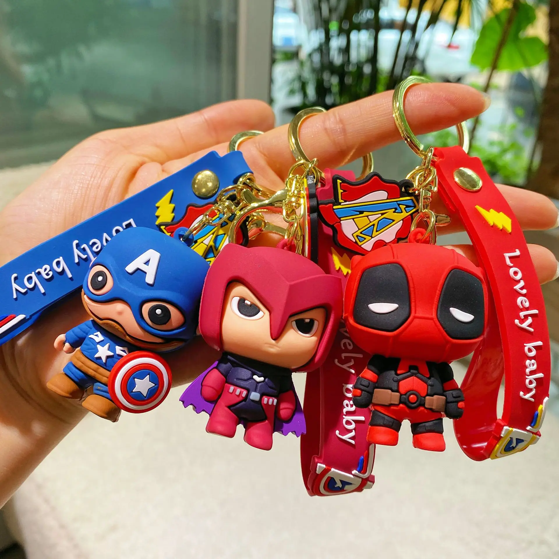 Фото Брелок с изображением Человека-паука Marvel Q, креативный дизайн, школьная сумка, автомобильный аксессуар, подарок унисекс №2