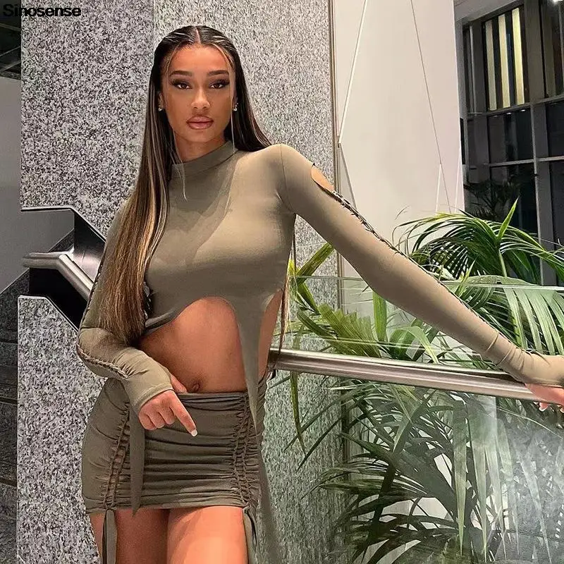 

Женский демисезонный комплект из двух предметов, укороченный топ асимметричной формы с длинным рукавом и мини-юбка, соблазнительные Клубны...