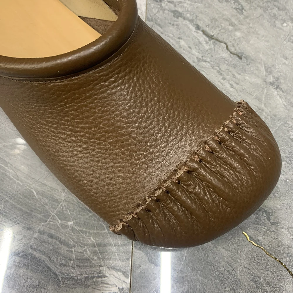 Модная кожаная женская обувь Повседневные тапочки на плоской подошве