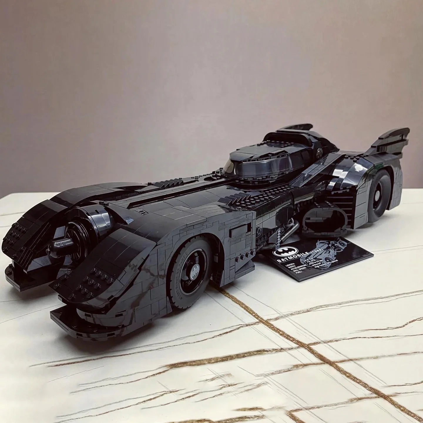 Знаменитый фильм супер машина Moc 76139 барабан 1989 модель Batmob 3306 шт. строительные