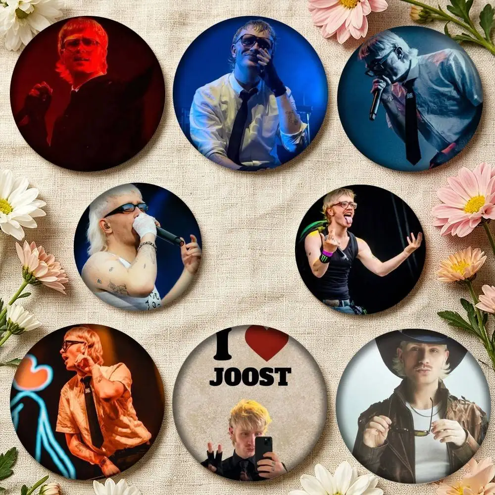 Фото Броши и значки J-joost Klein Singer 25 мм, 32 мм, 44 мм, 58 мм, 75 мм для аксессуаров и подарков №1