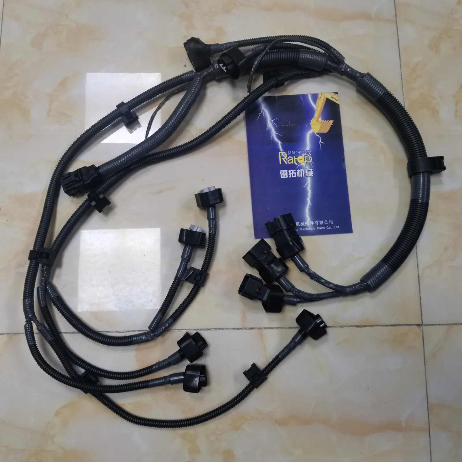 

Excavator SK200-8 J05 Engine Wire Harness VH82121E0G40 VH82121E0842 82121-E0G40