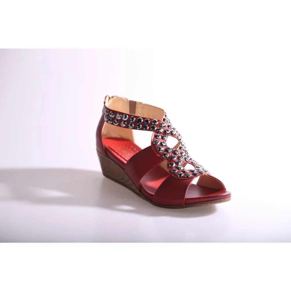 

Женские сандалии Dorlie 1502 с фианитом