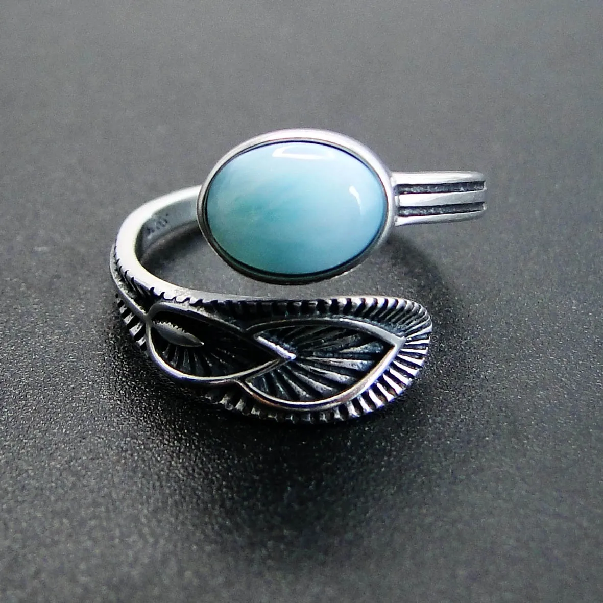 Лидер продаж кольцо в виде листьев под старину из натуральной Доминики