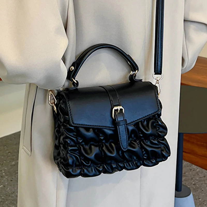 

Simple Casual Ladys Small Flap Top Handle Bag Vintage All Match Luxury Designer Crossbody Bag 2022 Winter Hot Sale Black Handbag