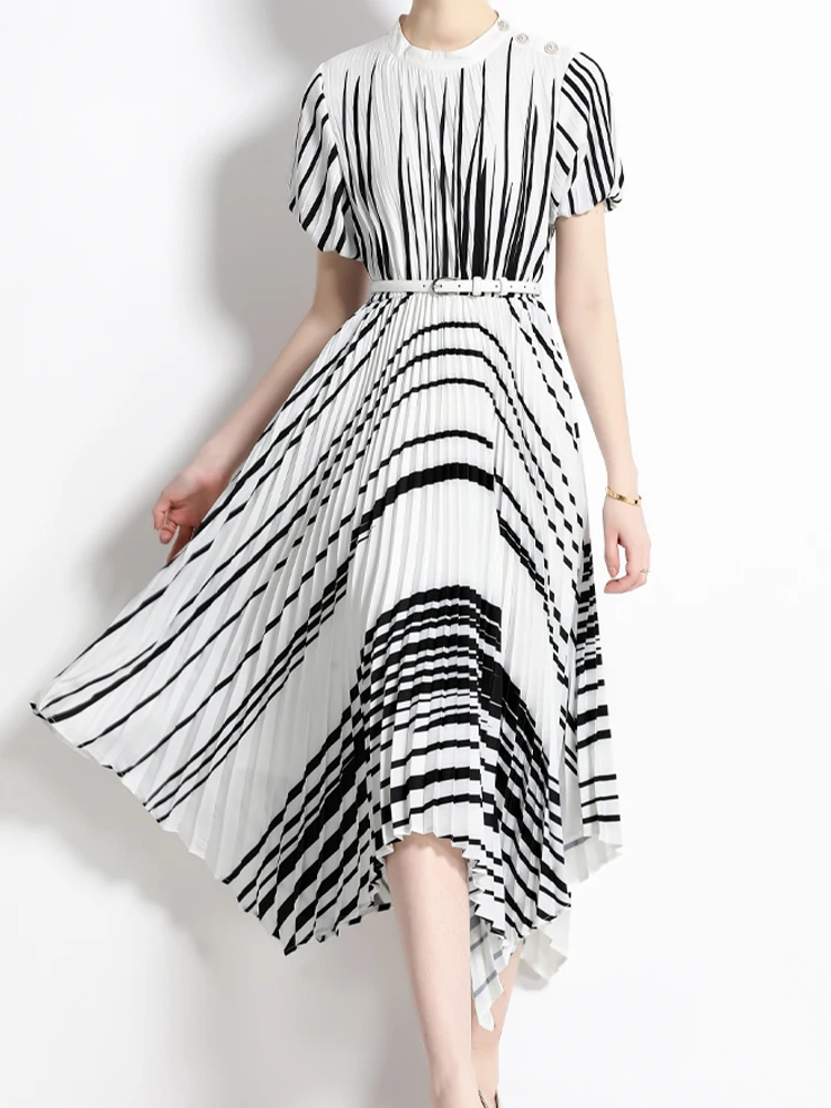 

Elegant Button Stripe Printed Pleated Irregular Skirt Slim Fit Short Sleeve Dress 2023 Summer New Fashion Women'S Clothing