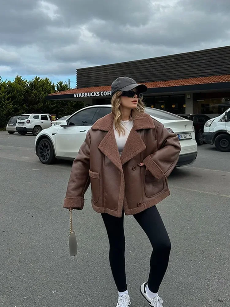 Утепленная флисовая куртка из шерпа с лацканами 2024 зимняя женская теплая верхняя