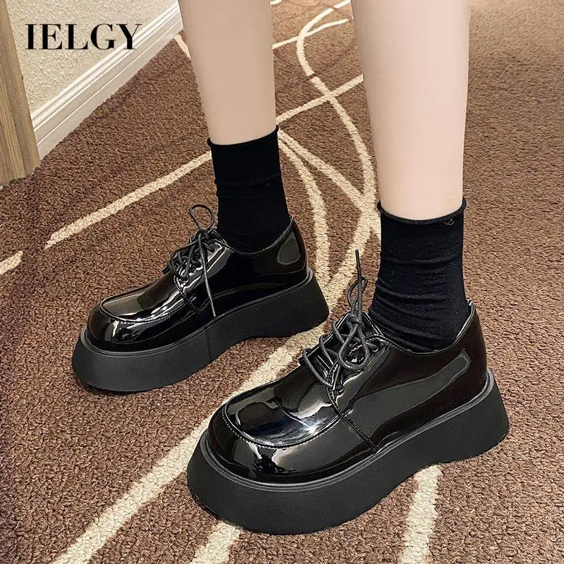 

IELGY black round toe British style small leather shoes women's platform