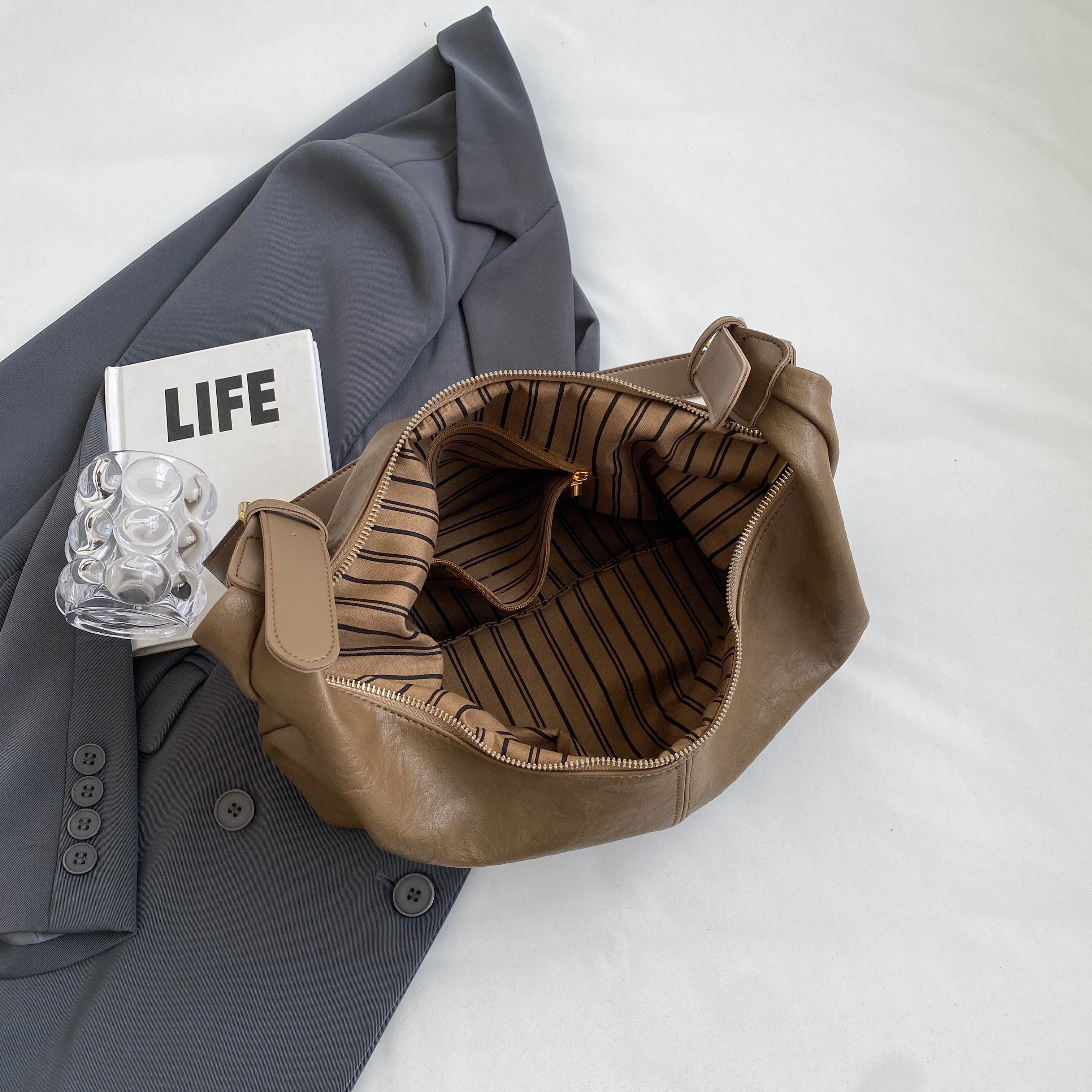 2023 вместительные винтажные сумки через плечо для женщин Высококачественная