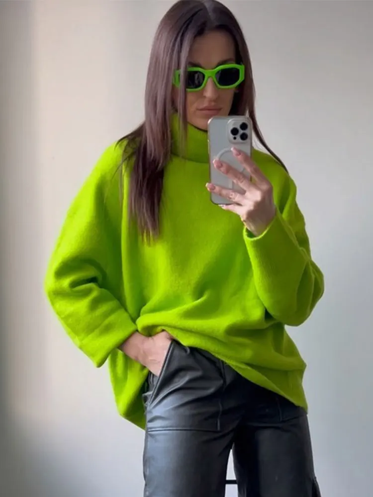 Свитер женский оверсайз с высоким воротником базовый однотонный трендовый