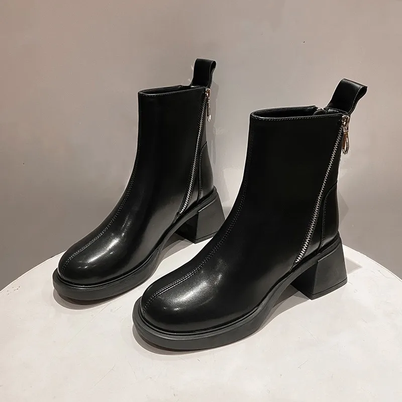 

French Women's Boots 2022 Autumn New Chelsea Boots Square Head Fashion Slim Boots Black Retro Coarse Heels Short Boots Women