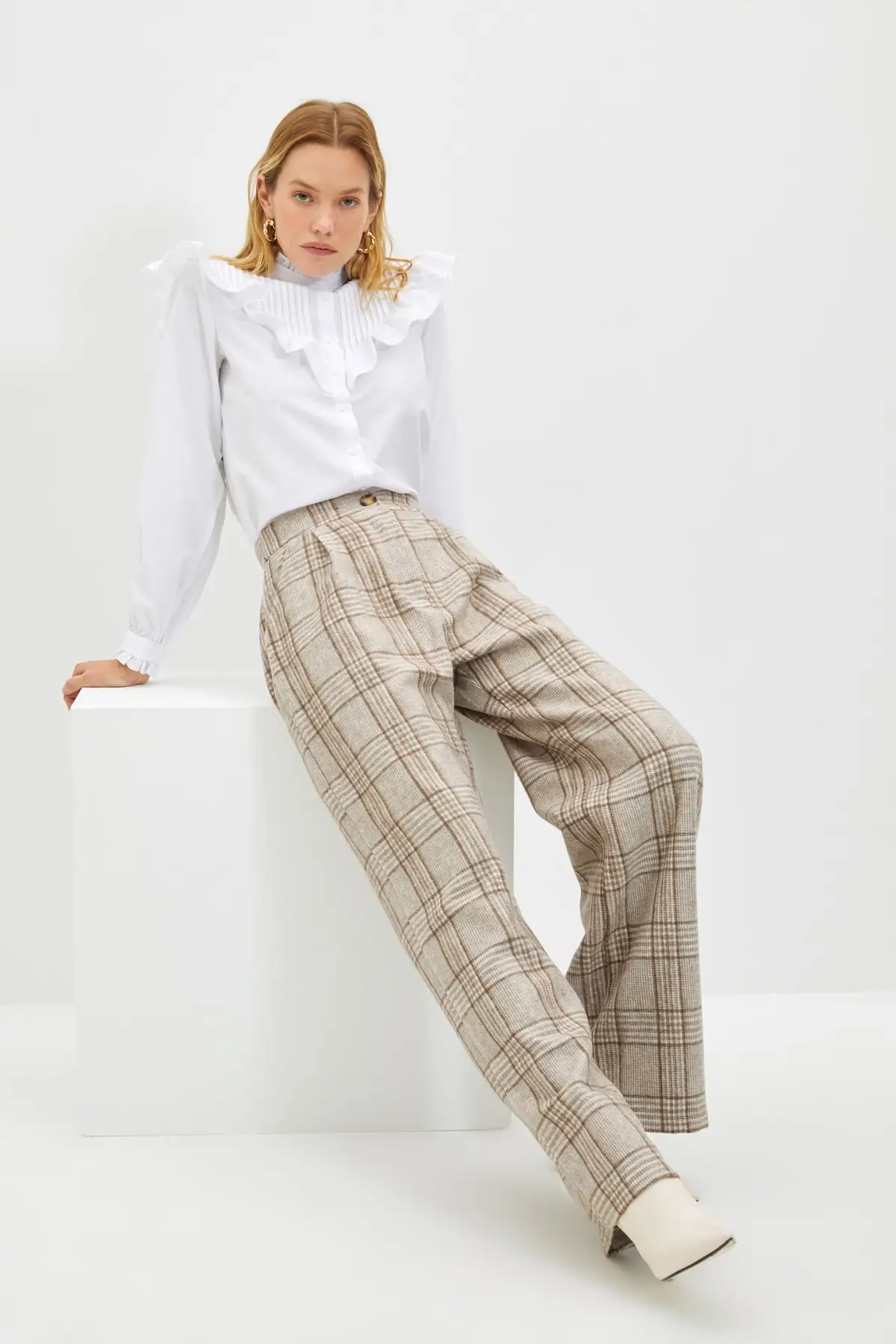 

Trendyol Geniş Bell-Bottomed Pants TWOAW22PL0362