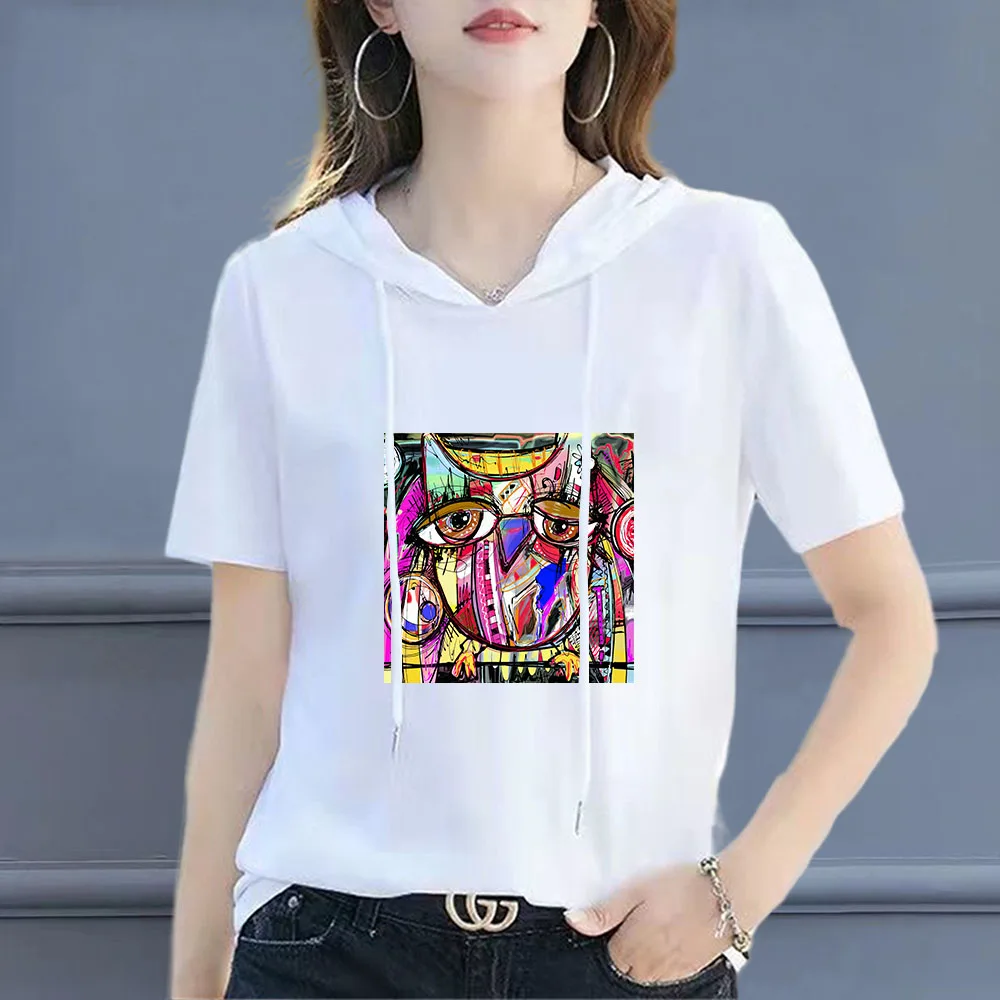 

Женская футболка свободного покроя, с коротким рукавом и художественным принтом