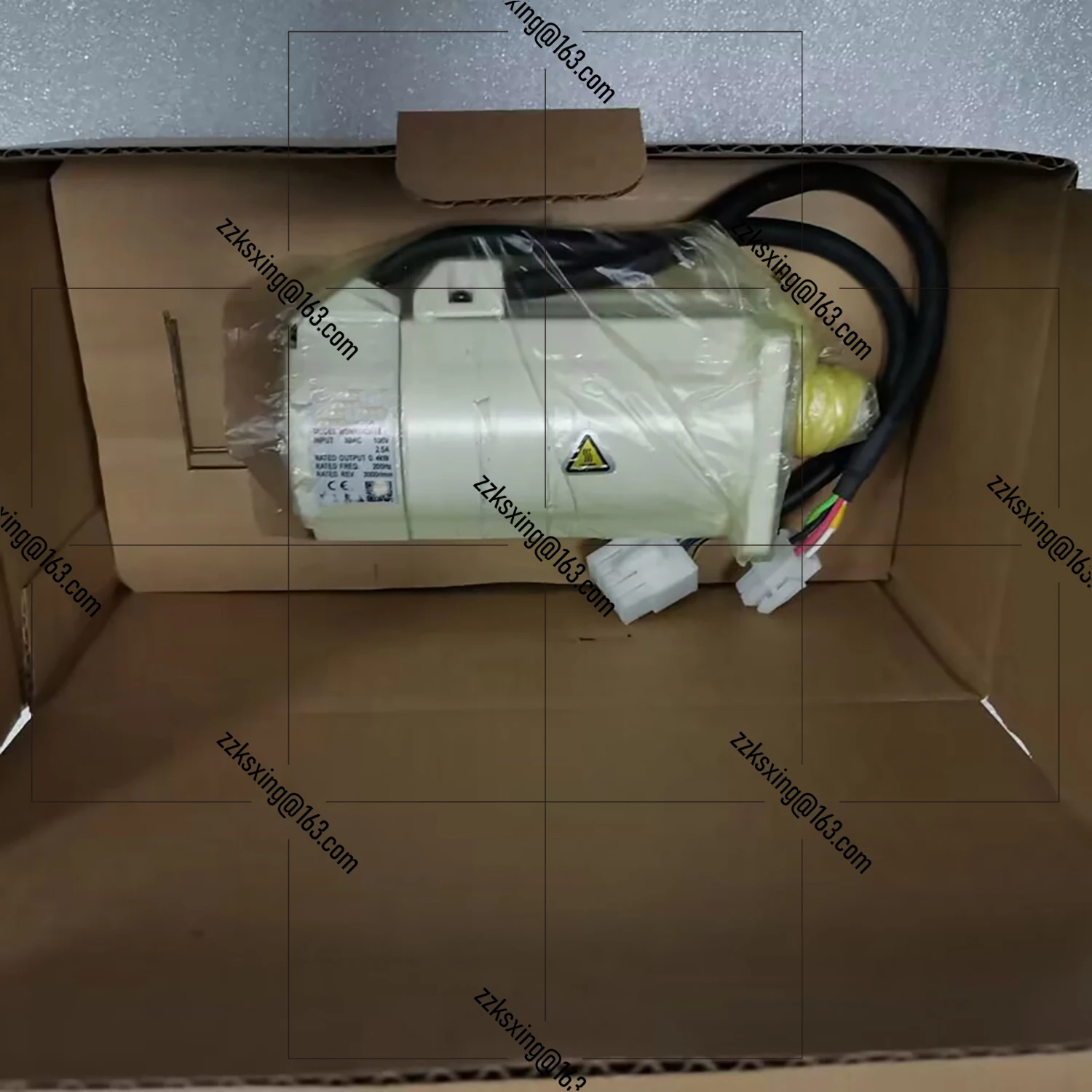 Новый оригинальный Серводвигатель MSMA042A1D