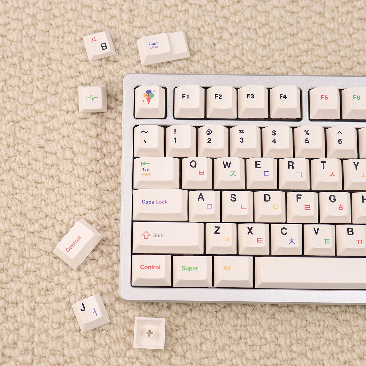 Корейская клавиатура из ПБТ в стиле ретро 144 клавиши вишневый профиль белые