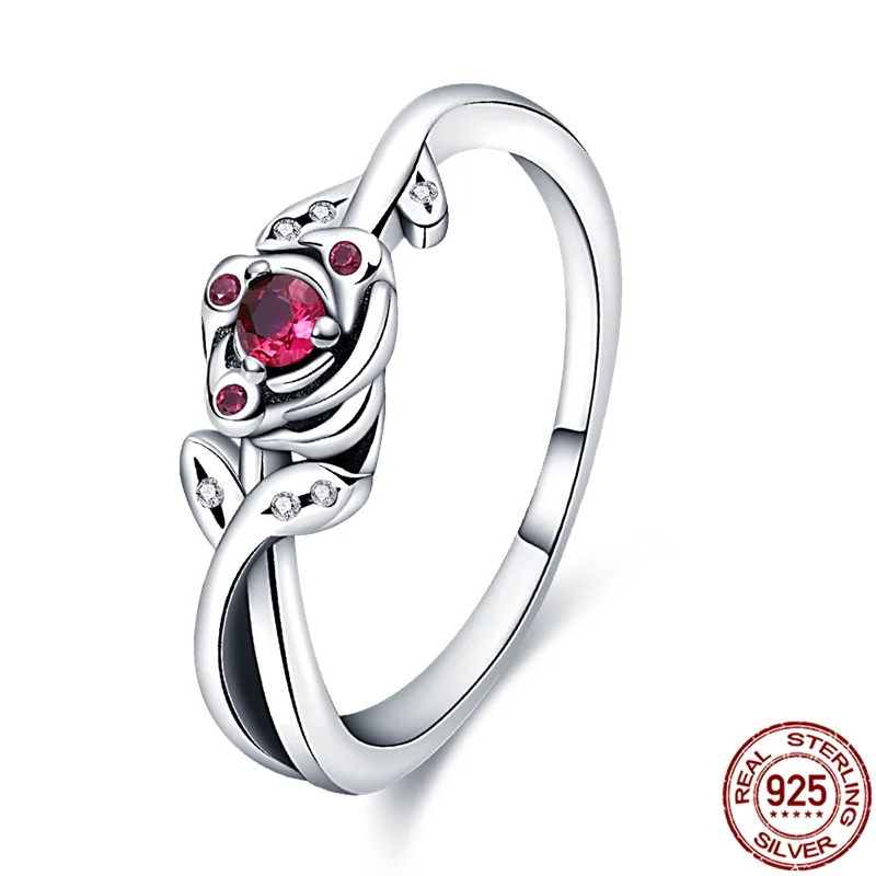 

Женское кольцо из серебра 925 пробы с красным цирконием