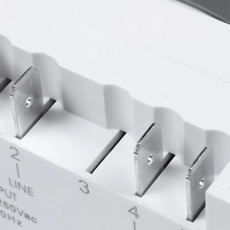 Цифровой программируемый выключатель освещения с пылезащитной крышкой 220 В