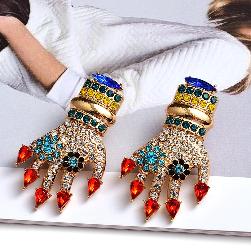 

New Arrive Brand Colorful Crystal Metal Hand-Shaped Stud Skull Earrings High Quality Hot Sell Fashion Jewelry Accessories Women