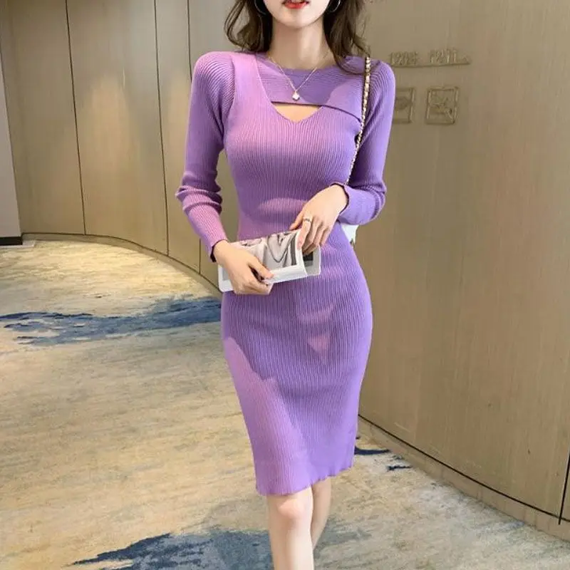 Женское трикотажное платье с круглым вырезом длинным рукавом