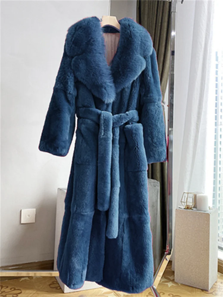 

Меховое пальто