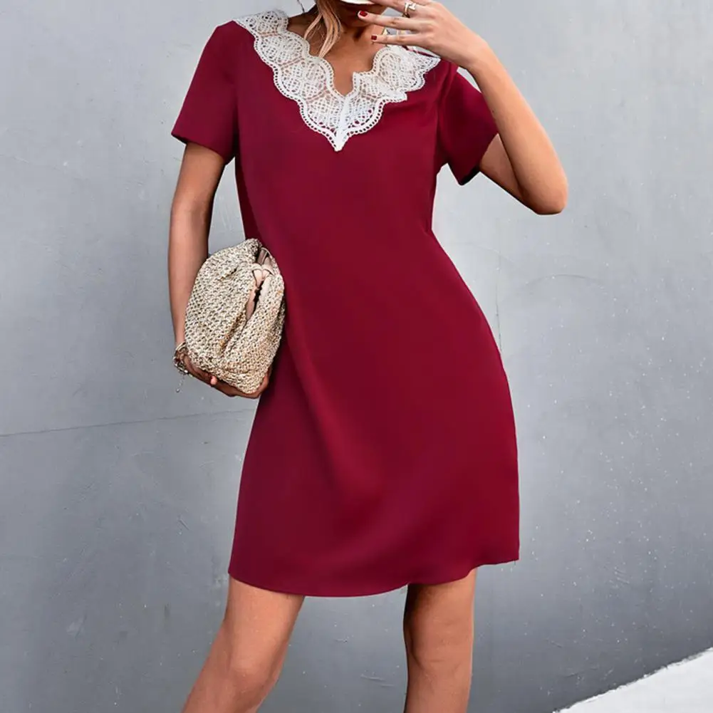 

Модное мини-платье с V-образным вырезом, кружевное лоскутное однотонное женское Повседневное платье с коротким рукавом, винно-красное свобо...