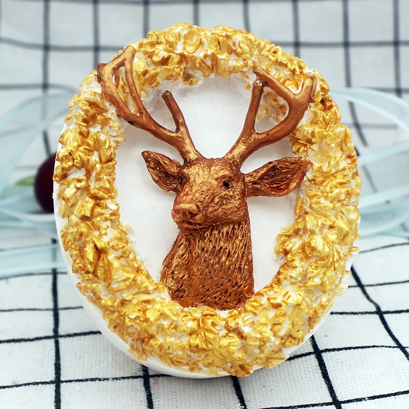 

Christmas Wreath Elk Candle Mold DIY Craft Aromatherapy Plaster Ornament Candle Soap Silicone Molds Home Decoration Gift