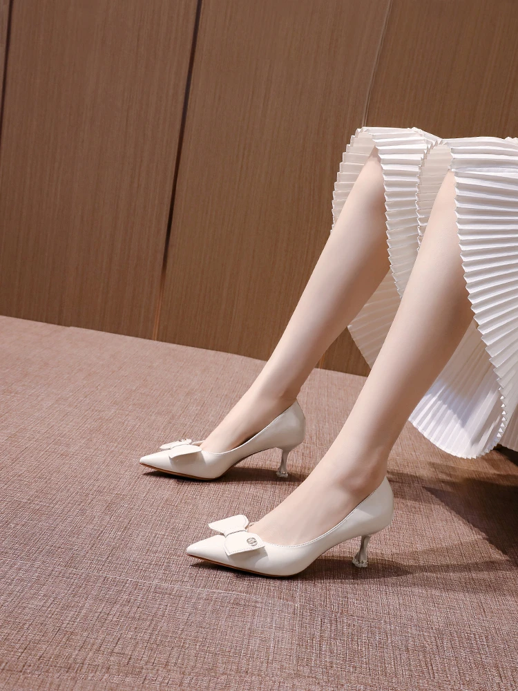 

Women's Bowknot High Heel Stiletto Heel 2022new Design Sense Niche Pointed Toe Shallow Mouth Mid Heel Pumps 2092