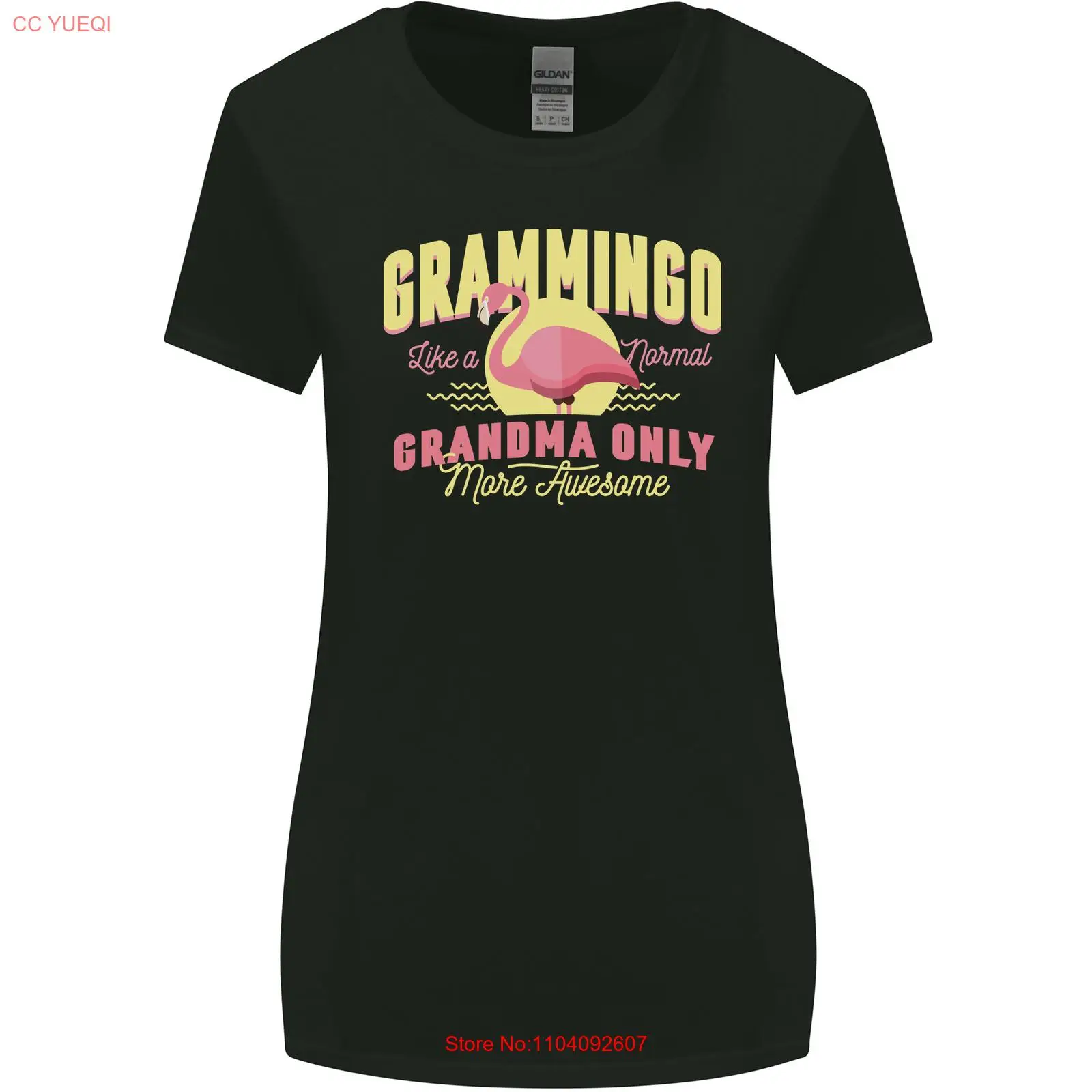 Женская футболка ширного кроя с забавной бабушкой и фламинго Gramingo