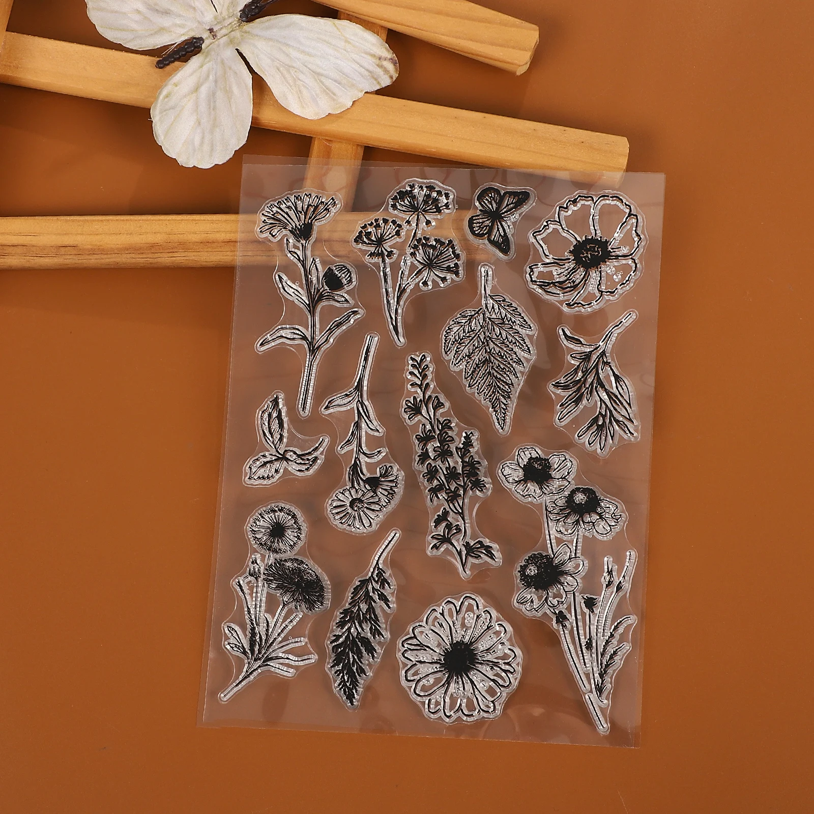 

Прозрачный силиконовый штамп "Винтажные растения, цветы, пейзаж"