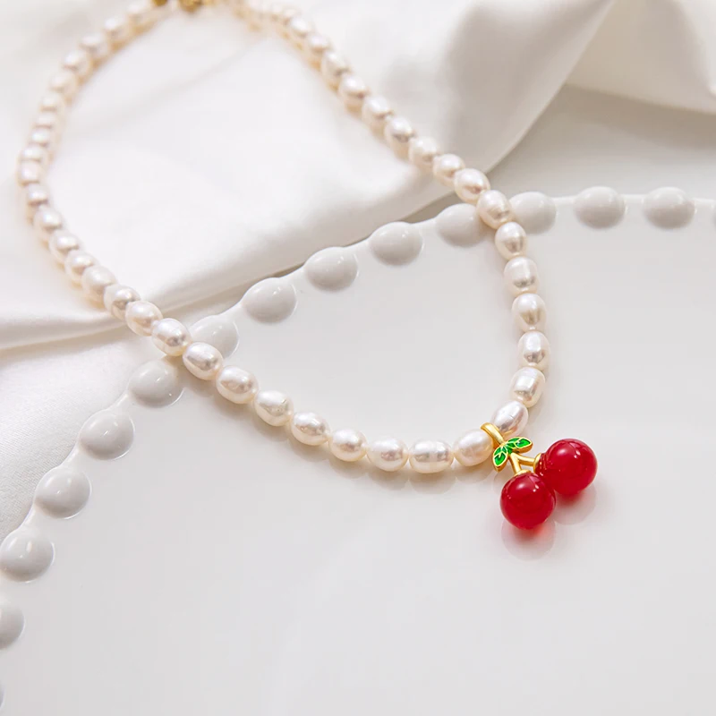 

Minar Romantic Baroque Freshwater Pearl Chokers Necklaces for Women Red Cherry Simulation Fruit Pendant Necklace Korean Jewelry
