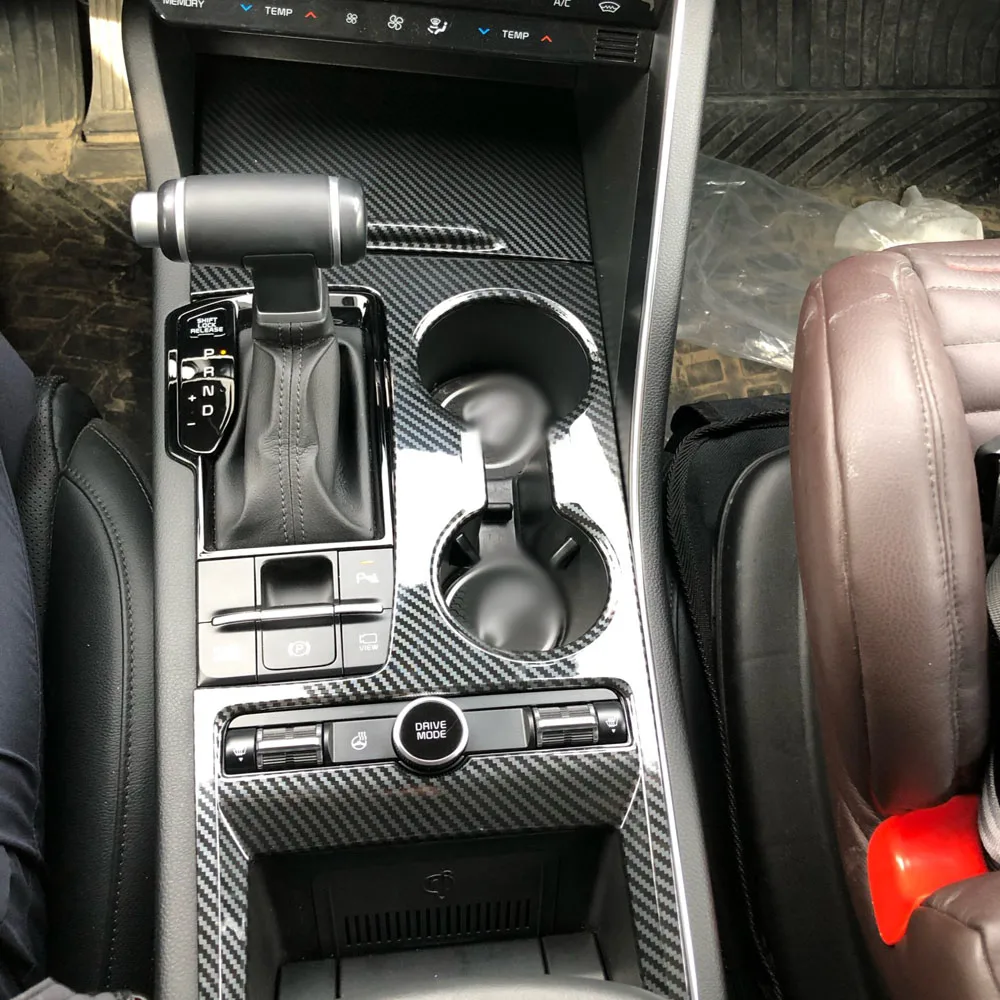 Für KIA Optima K5 2020 2021 ABS Carbon Faser Auto Getriebe Shift Box Zentralen Wasser Tasse Panel Abdeckung Aufkleber Trim streifen Garnieren Styling