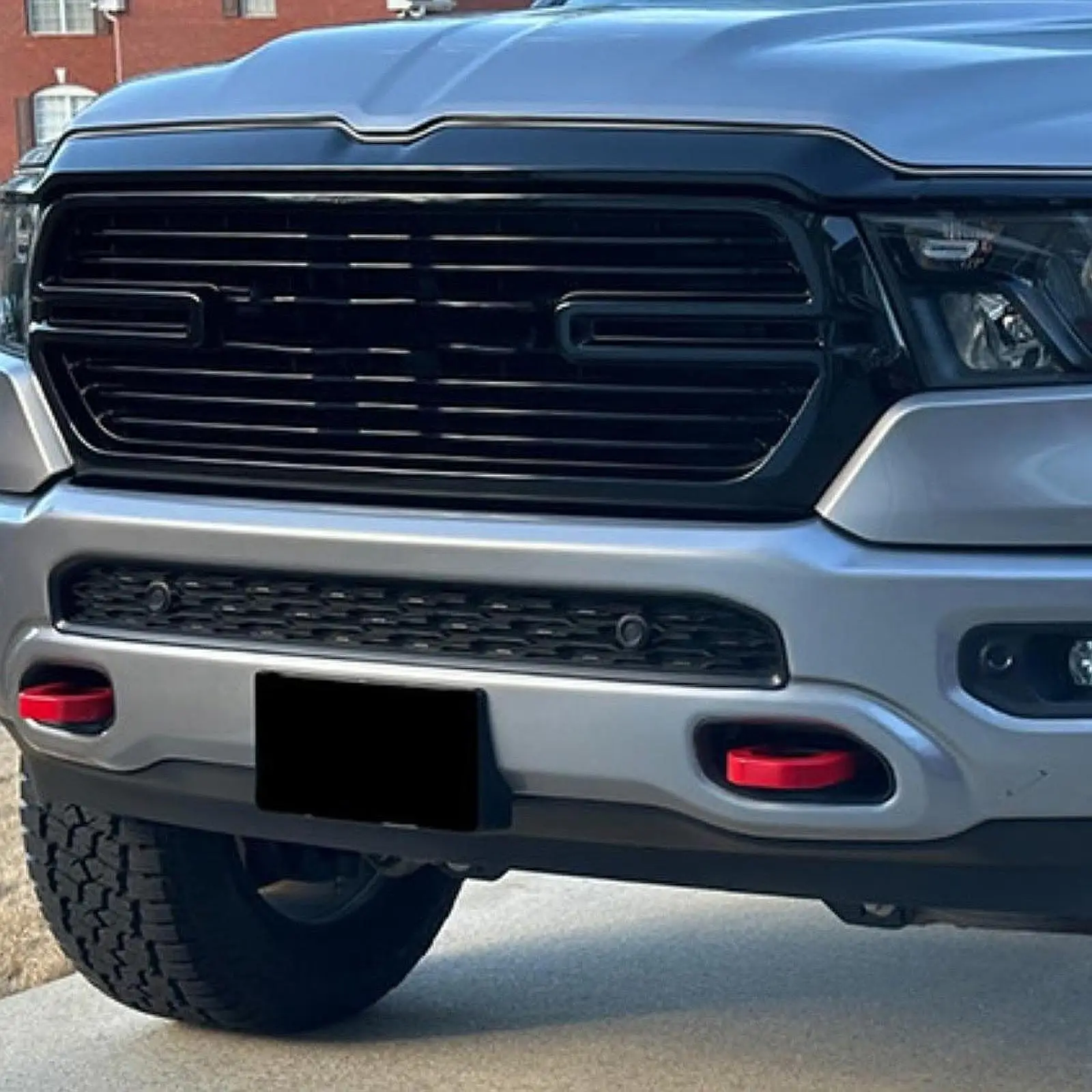 

2 красных передних фаркопных крышки для Dodge RAM 1500 2019-2024 запасные части