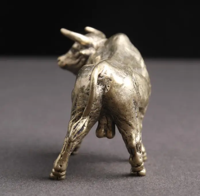 Старая китайская статуя ручной работы из чистой латуни